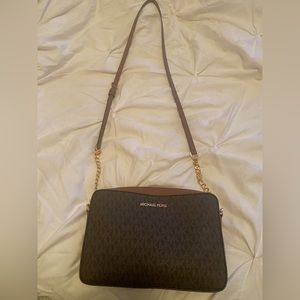 MK cross body purse